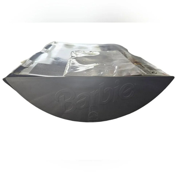 1998 Happy Holidays Special Edition Barbie Doll  Mattel #20200 - Picture 3 of 4